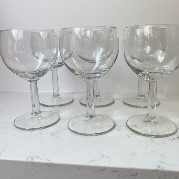 6oz Wine Glasses - Picture 3 of 4